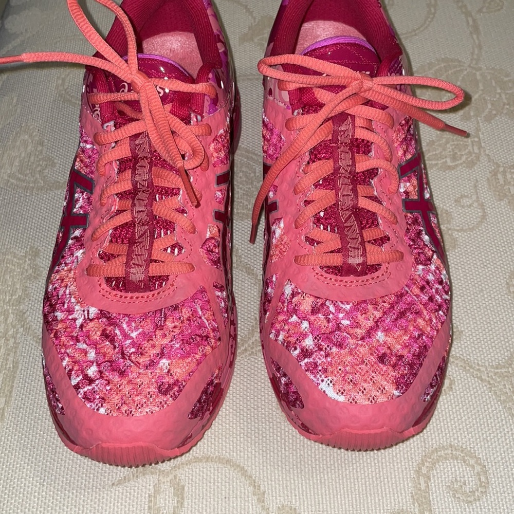✨HOST PICK✨ ASICS Guava/Pink Gel-Noosa Sole Supportive Runner Sneakers - Picture 2 of 9